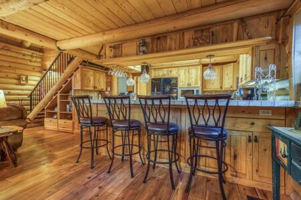 Eagles Nest - Natural Log Cabin With Guest House Idyllwild Exterior photo